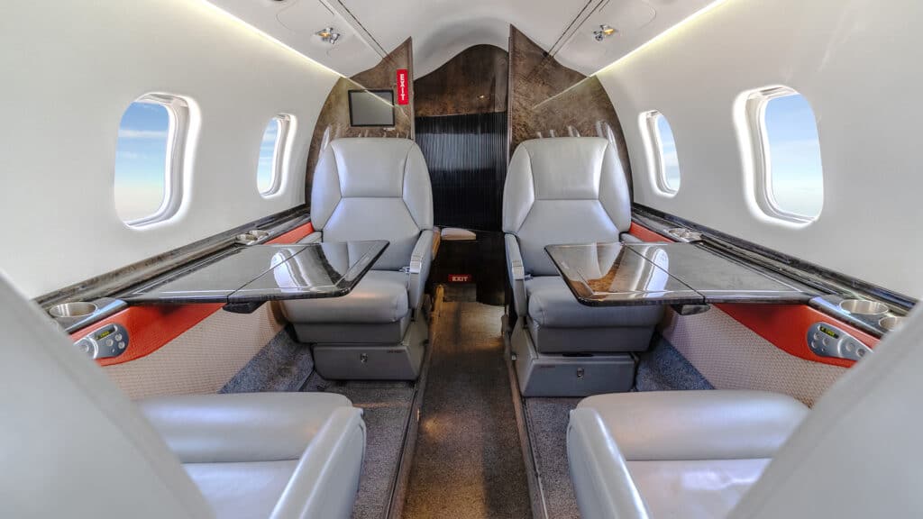 1999 Learjet 60 - Image