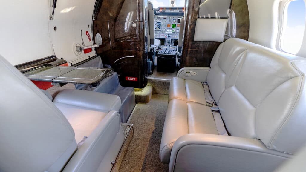 1999 Learjet 60 - Image