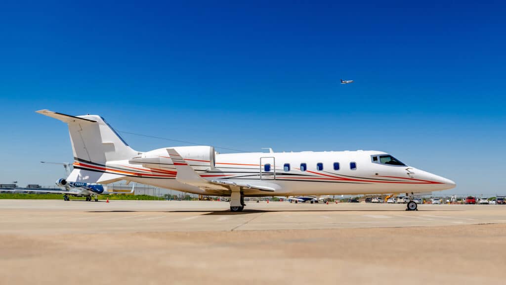 1999 Learjet 60 - Image