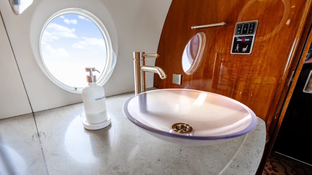 2016 Gulfstream G280 lavatory sink
