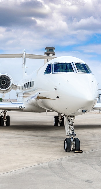 Gulfstream G550 on a tarmac ready for passengers